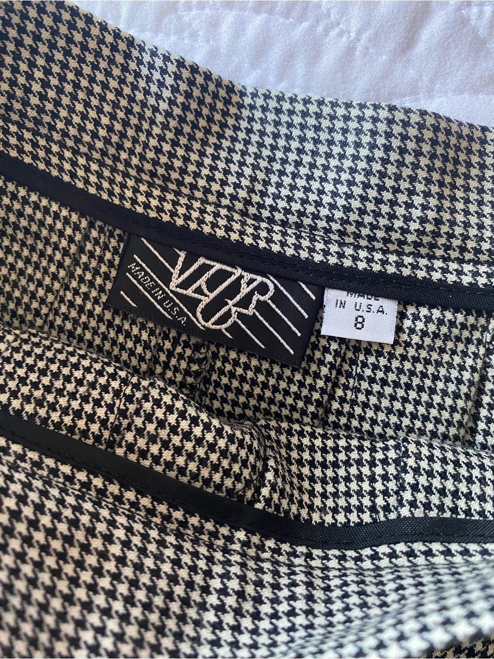 Vintage Pleated Houndstooth Skirt | Academia | Old Money | Timeless - Picture 2 of 7